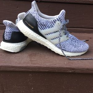 Adidas Ultra Boost Women’s size 9.5/ Men’s size 8
